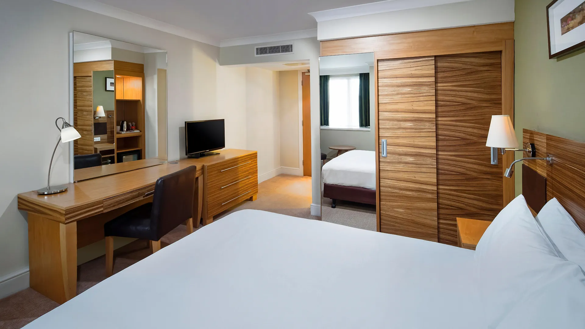 Crowne Plaza Chester Hotel