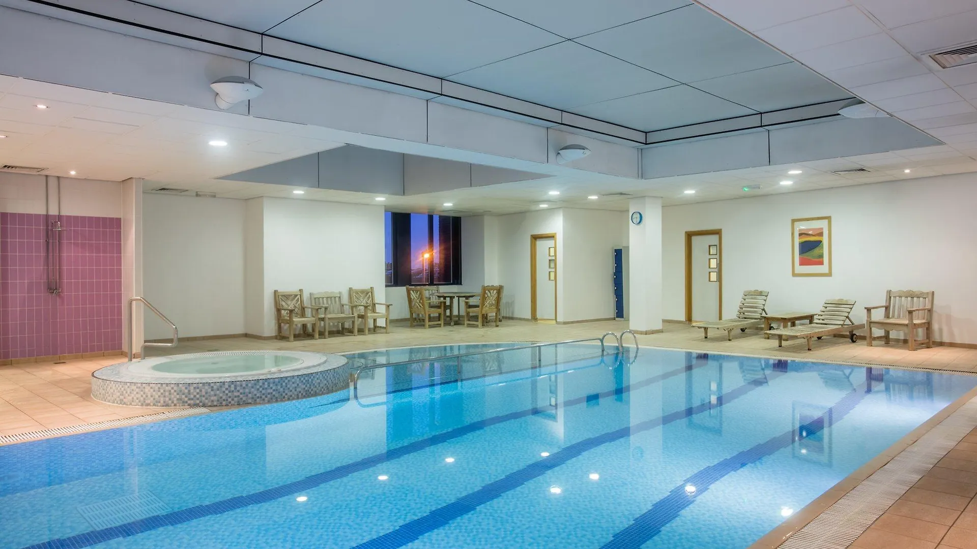 Crowne Plaza Chester 4*,