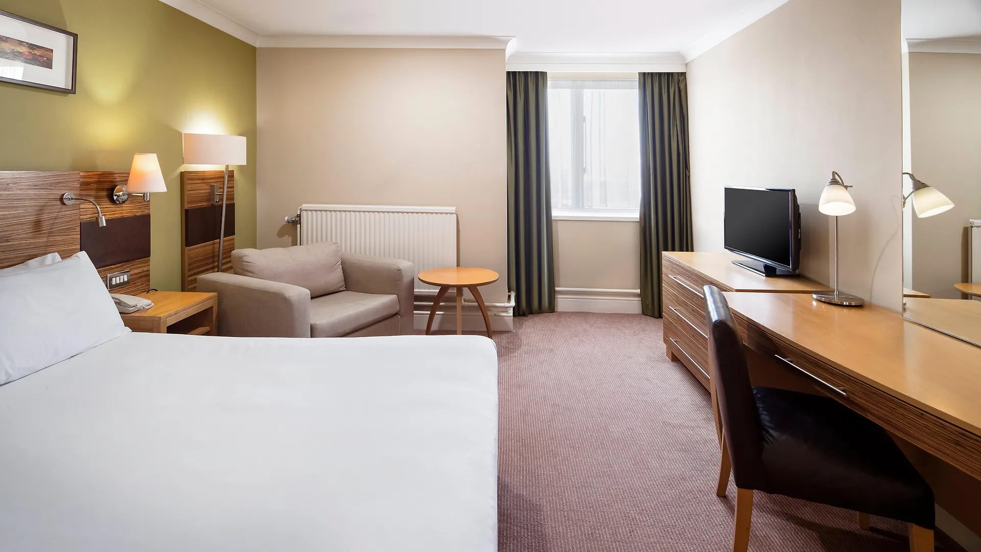 Crowne Plaza Chester Hotel
